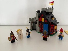 Lego Castle Lion Knights 6067:Guarded Inn Complete