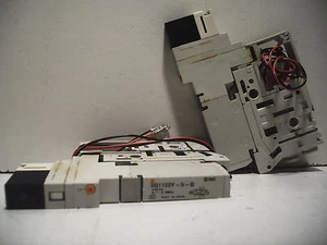 SMC VQ1100Y-5-Q QUANTITY! PLUG-IN (DC) 24VDC COIL SOLENOID VALVE WITH - Picture 1 of 1
