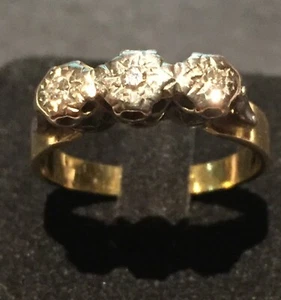 Vintage 70's 18ct Gold & Three Diamond Ring  size O - Picture 1 of 7