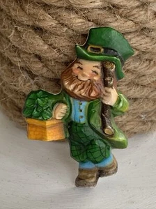 🍀Luck Four Leaf Clover Irish Saint Patrick’s Day Leprechaun Pin Vintage Lucky - Picture 1 of 8