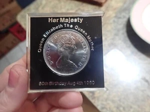 Queen Elizabeth The Queen Mother Commemorative Coin in plastic case - Picture 1 of 4