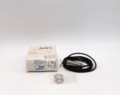 Telemecanique XS518B1DAL2 Proximity Sensor - Image 1 of 4