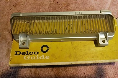 Nuevo de Lote Antiguo GM 1968 1969 PONTIAC GTO LEMANS TEMPEST LÁMPARA DE ESQUINA DERECHA LENTE DELCO Foto 1 de 3