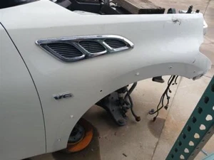 14-17 INFINITI QX80 11-13 QX56 Passenger Right Fender White/QAB OEM 631001V90A - Picture 1 of 12