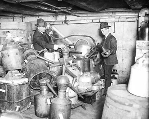 Seized Still Vintage 8x10 Reprint Of Old Photo - Picture 1 of 1