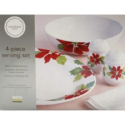 Martha Everyday Woodland Holiday Juego de 4 piezas Juego de servir Poinsettia Navidad Foto 1 de 4