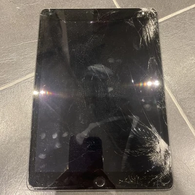 Ipad 9th Generation 64GB DAMAGED - Image 1 of 4