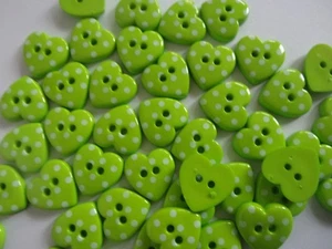 50 Green With White Dots Dotty Hearts Sewing Buttons Baby Craft 15mm SALE Q15 - Picture 1 of 2