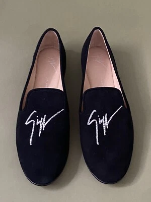 Mocasines planos de gamuza negros Giuseppe Zanotti con logotipo de Swarovski talla 36 Foto 1 de 4