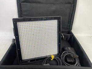 Dedolight TECPRO FELLONI 2 TP-LONI2BI50HO V-Mount Panneau LED Lumière - Photo 1 sur 8