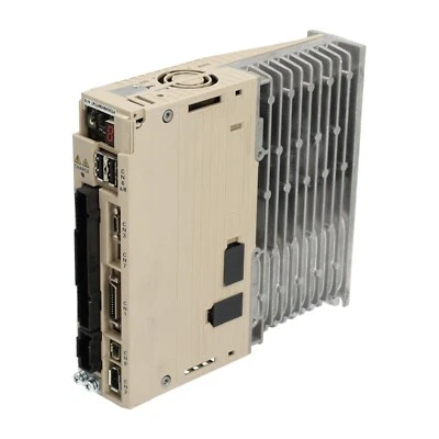 Yaskawa SGDV-2R8A11A Servo Amplifier Used UMP - Photo 1/4