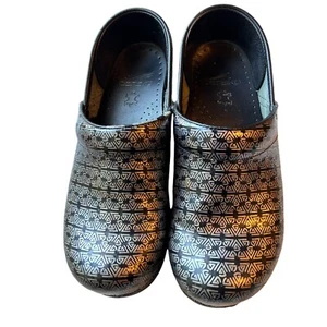 Zuecos Dansko charol plata y negro talla 36 - Imagen 1 de 10