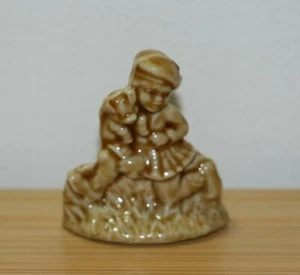Wade Whimsies - Brown/Tan Tom the Piper's Son - Nursery Rhyme Series - England - Picture 1 of 5