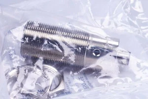 Balluff BES01EE Capteur Inductif Bes 516-327-S4-C Pnp Ouverture (No) Sn 10mm Ovp - Picture 1 of 1