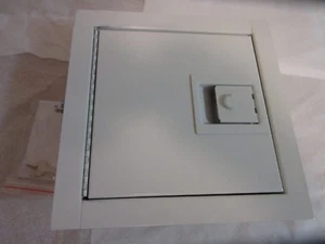 KARP 8x8 WALL SAFE KRP-150FR - Picture 1 of 6