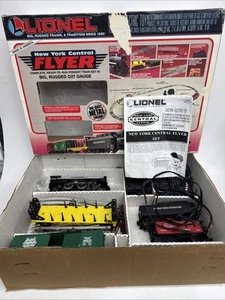 Lionel 027 calibro 6-11735 New York Central Flyer treno set motore in metallo pressofuso - Foto 1 di 10