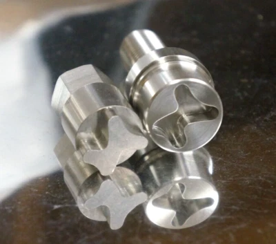 4x TORNILLO DE TUERCA DE TITANIO 14x1,5 bloqueo Audi VW Bentley Mercedes Genesis Foto 1 de 4