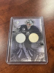 2000-01 Cubierta superior SPX CURTIS JOSEPH MATERIALES GANADORES DOBLE JERSEY PALO #CJ - Imagen 1 de 2