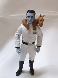 Figura con criatura Star Wars Legacy Collection 2008 Gran Almirante Thrawn 3,75 - Imagen 1 de 6