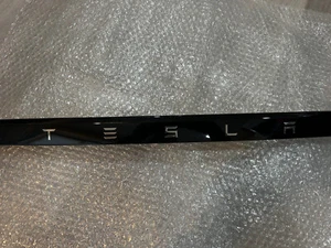 NEW 2021-23 Tesla Model S Tailgate Applique 1772478-00-G 1772479-00-F OEM - Picture 1 of 2