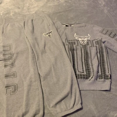 Conjunto Chicago Bulls -Sudadera y Pantalones deportivos - UNK Cool Gris Retro 11 Retro 9 🔥🔥 Foto 1 de 4