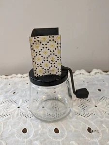 Vtg 1940s Androck USA #49 Food Nut Spice Grinder Starburst Design Wood Knob - Picture 1 of 7