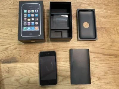 Iphone 3Gs Black 32Gb Softbank - Image 1 of 4