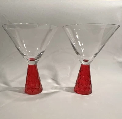 Juego de 2 vasos de Martini Artland Prescott con base de panal rojo rubí soplado a mano Foto 1 de 4