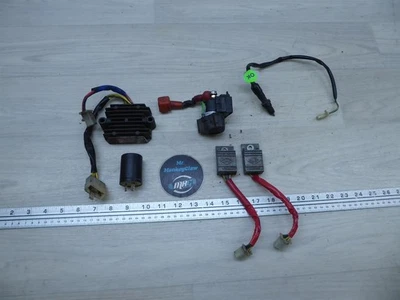 Honda CB750SC Nighthawk H20169 1982. relés rectificador regulador CDI solenoide Foto 1 de 4