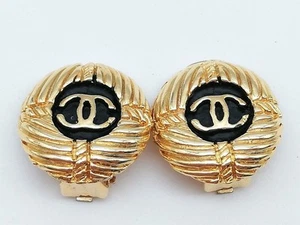 Authentic Chanel CC Coco Mark Gold Black Round 2cm Earrings France Made - Picture 1 of 5