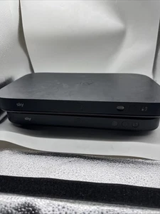 2 x Sky Q ES340a-d8 1TB TV nur Verpackung - ERSATZTEILE ODER REPARATUREN*** - Bild 1 von 4