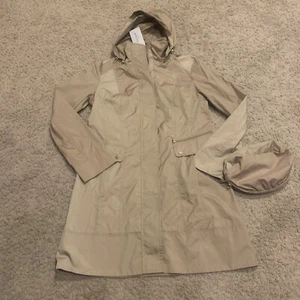Brand New Cole Haan Packable Hooded Rain Coat Size Small Champagne MSRP $129.99 - Picture 1 of 9