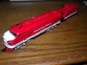 Life-Like 1982 HO Train Campbell Soup Powered Diesel Locomotive, Caboose Vintage - Picture 1 of 15