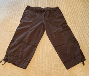 Eddie Bauer Women’s Cargo Capris Size 10 Black Cotton Casual Outdoor Pockets - Picture 1 of 7