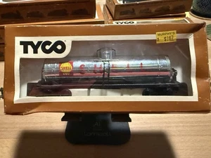 Vintage Tyco HO Scale Shell Tank Car – Chrome Finish – W/ Original Box - Picture 1 of 1
