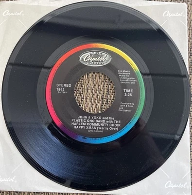 John & Yoko & Plastic Ono Band - Happy Xmas (War Is Over) - Capitol 1842 M - Image 1 of 2