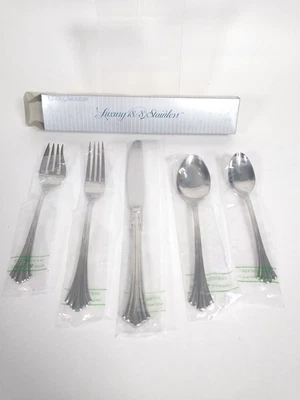 Reed & Barton 1800 Acero Inoxidable 18/8 5 Piezas Ajuste de Lugar, Nuevo En Caja Foto 1 de 3