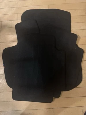 Alfombrillas OEM para BMW X4 xDrive30i 2022 Foto 1 de 2