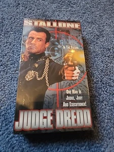 Judge Dredd (VHS, 1995) - Foto 1 di 3