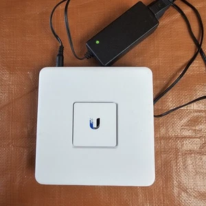 Ubiquiti UniFi Security Gateway USG Gigabit Router Firewall w/ Power Tested - Bild 1 von 7