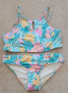 NUEVO CON ETIQUETAS Niñas BILLABONG SIRENA SIENTE CUELLO ALTO 2 PIEZAS TRAJE DE BAÑO TALLA 14 $55 Bikini - Imagen 1 de 6