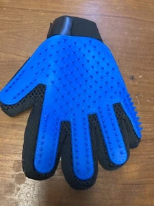 Pet Hair Remover Glove Brush Dog/Cat Grooming Massage/Bath/Shedding, Right Hand - Picture 1 of 2