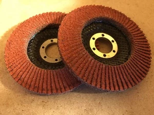 2-3M 4,5" NEUE KLAPPSCHEIBEN 4-1/2" X 5/8-11 KÖRNUNG 40 947D MENGE 2 - Bild 1 von 4