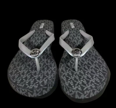 Chanclas Michael Kors Nueva Bedford Glam Plataforma PVC Logo-Negro/Plateado Foto 1 de 4