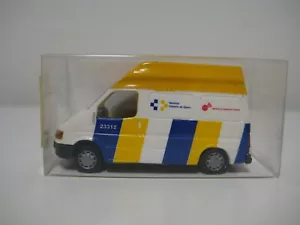 Rietze H0 50685 - Furgoneta Ford Transit ambulancia "Servicio Canario de Salud" - Imagen 1 de 10