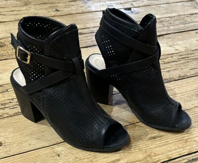 Catherine Malandrino Women’s Size 7.5 Black Perforated High-heeled Shoes NWOT - Image 1 of 4