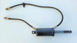 Bonito OEM JOHN DEERE 415 425 445 455 CILINDRO ELEVADOR HIDRÁULICO + MANGUERAS AM121141 - Imagen 1 de 3