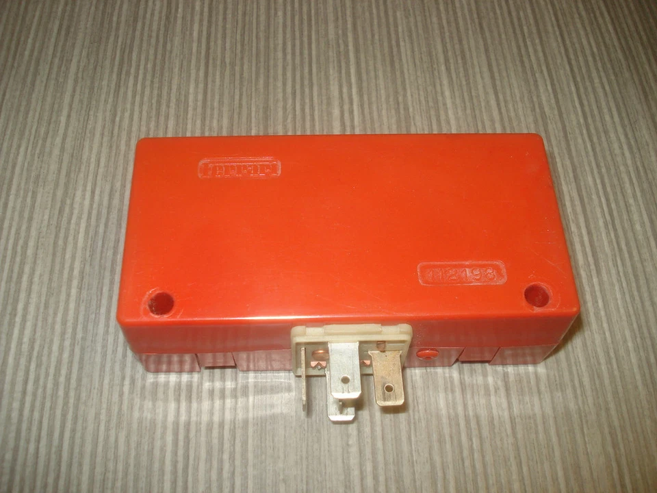 Interruptor interruptor relé Ferrari 112198 Mondial 308 GTB GTS Foto 1 de 1