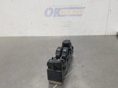 05 2005 GMC SIERRA 2500 LT 6.0L FRONT DOOR MASTER WINDOW SWITCH LEFT DRIVER  - Image 1 of 4