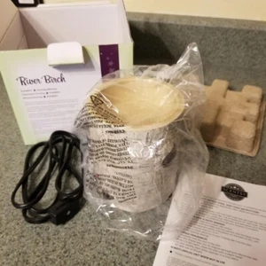 Retiree Scentsy RIVER BIRCH Tree Wax Warmer NEW With Original Paper - Picture 1 of 1